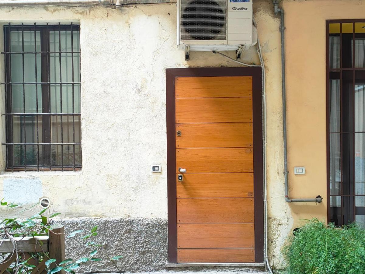 Bomboniera Nel Cuore Di Milano Navigli Exterior photo